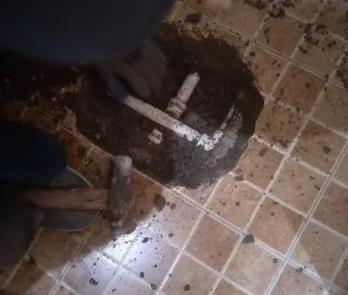 咸阳市卫生间漏水维修公司为您分享下卫生间渗水如何处理及注意事项